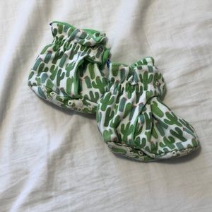 Bird Rock Baby cactus print bootie 18-24 months